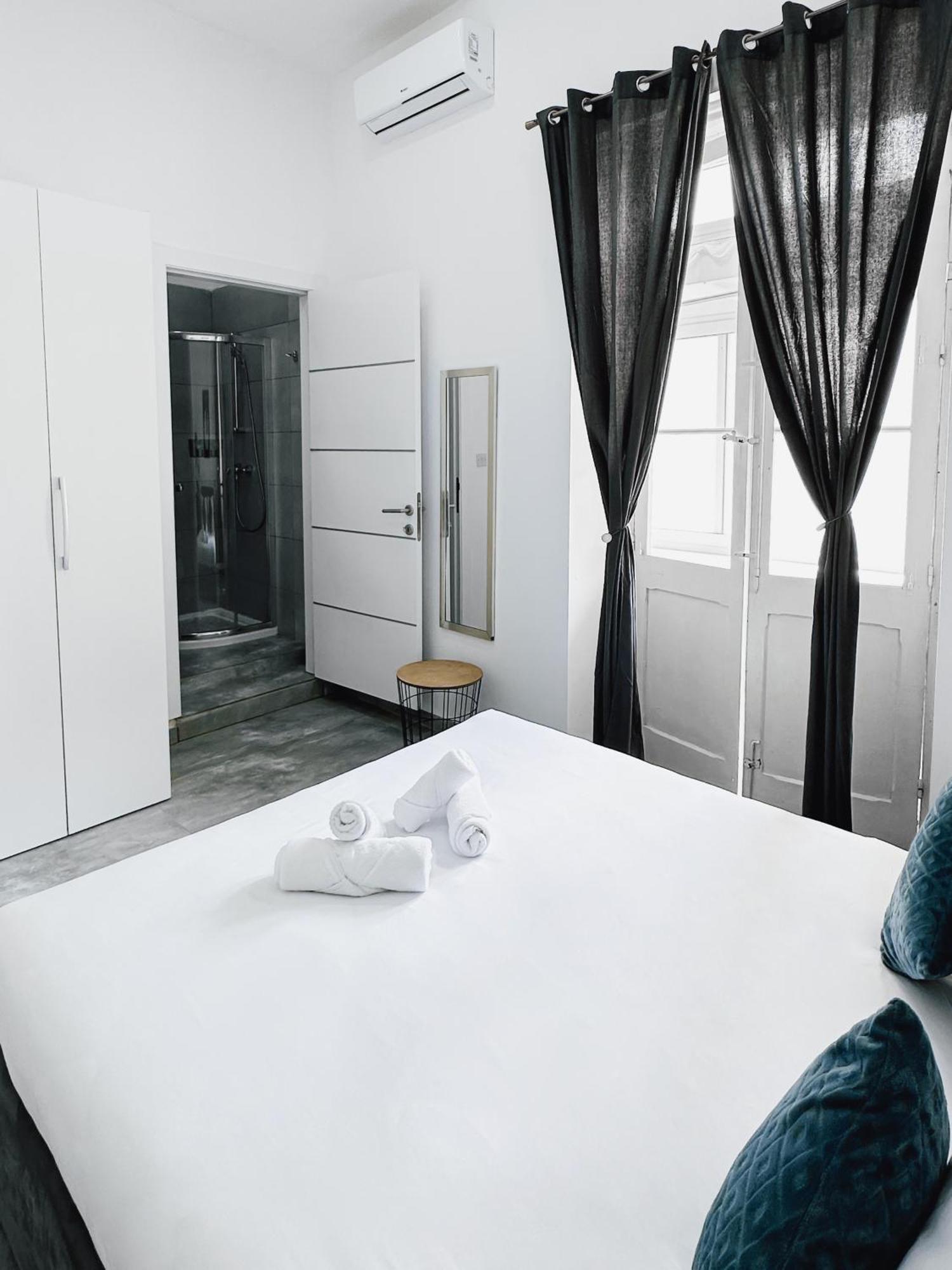 Valletta Waterfront 2 Beds Flat By Arcobnb 弗洛里亚纳 外观 照片