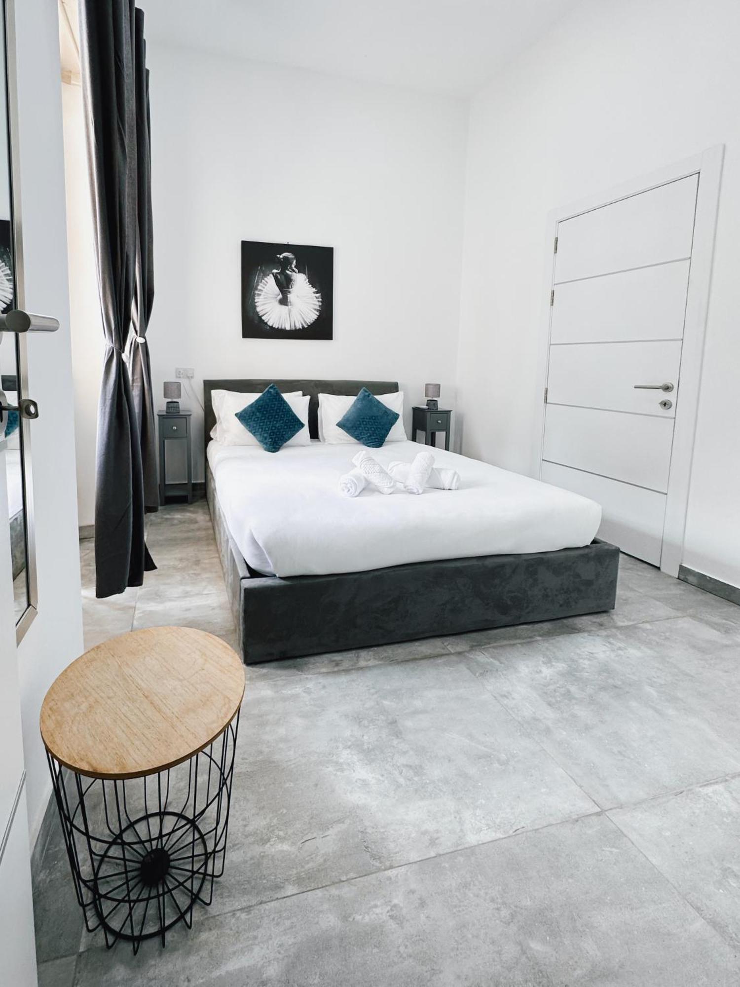 Valletta Waterfront 2 Beds Flat By Arcobnb 弗洛里亚纳 外观 照片